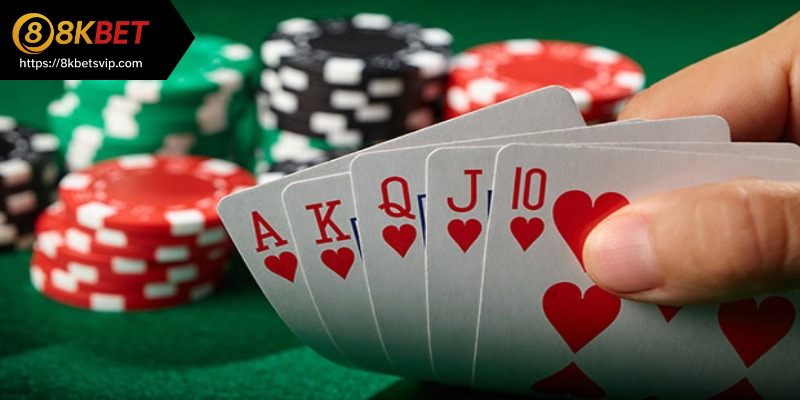 Cách tham gia xì dách đơn giản tại 8kbet
